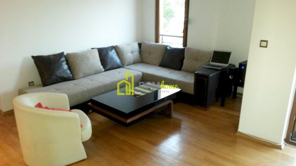 Dvosoban stan 72m2, Momišići